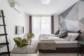 Bright Harmony Apartment close to downtown